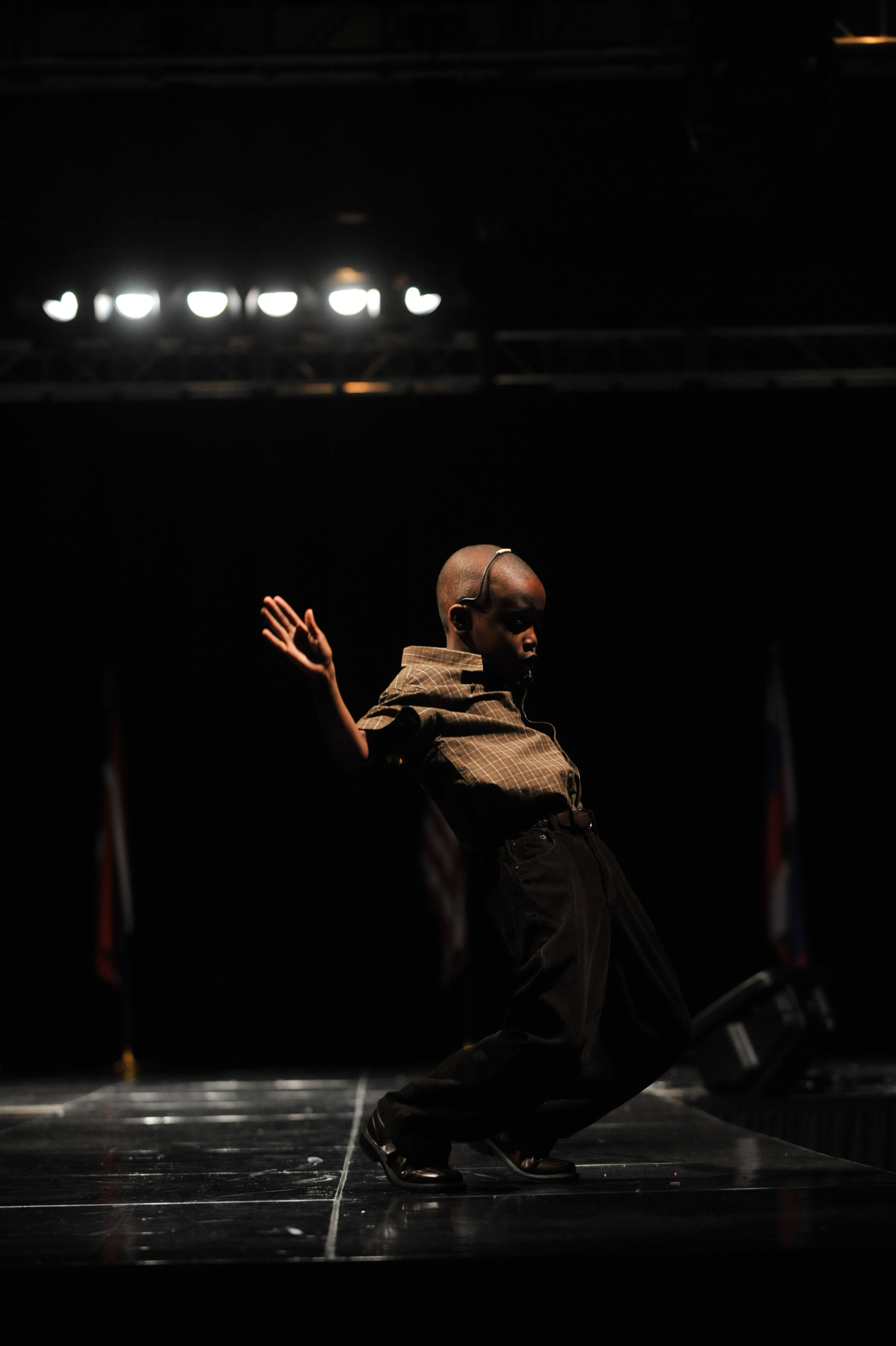 Milton Foster performing on stage at the 2008 World Championships of Performing Arts semifinals